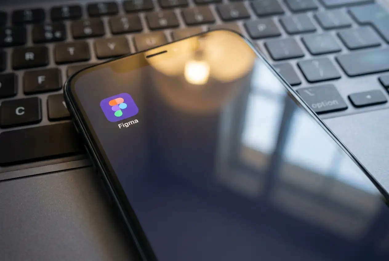 Figma's AI Canvas Play Lifts Shares 4%, but Can a New Creative Tool Reverse an 80% Slide From Post-IPO Highs?