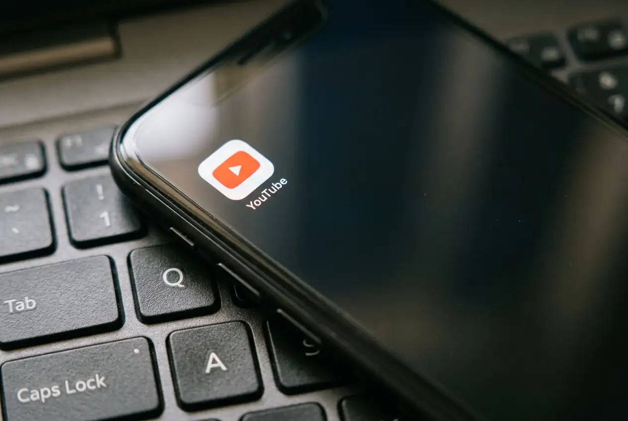YouTube Overtakes Netflix in Daily Viewing, Driven by TV Screen Growth