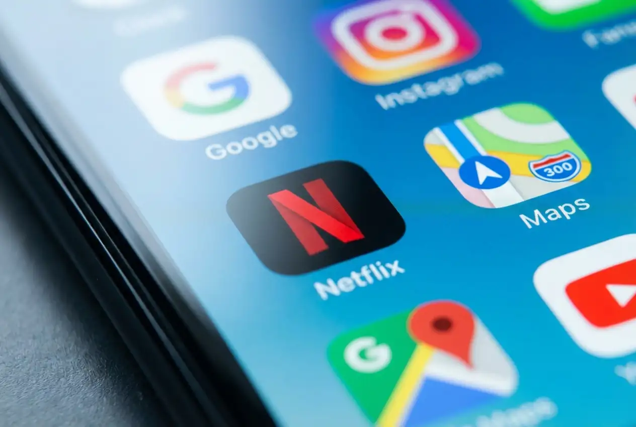 DOJ Probes Netflix’s $82.7 Billion Warner Bros. Discovery Acquisition Impact on Theaters