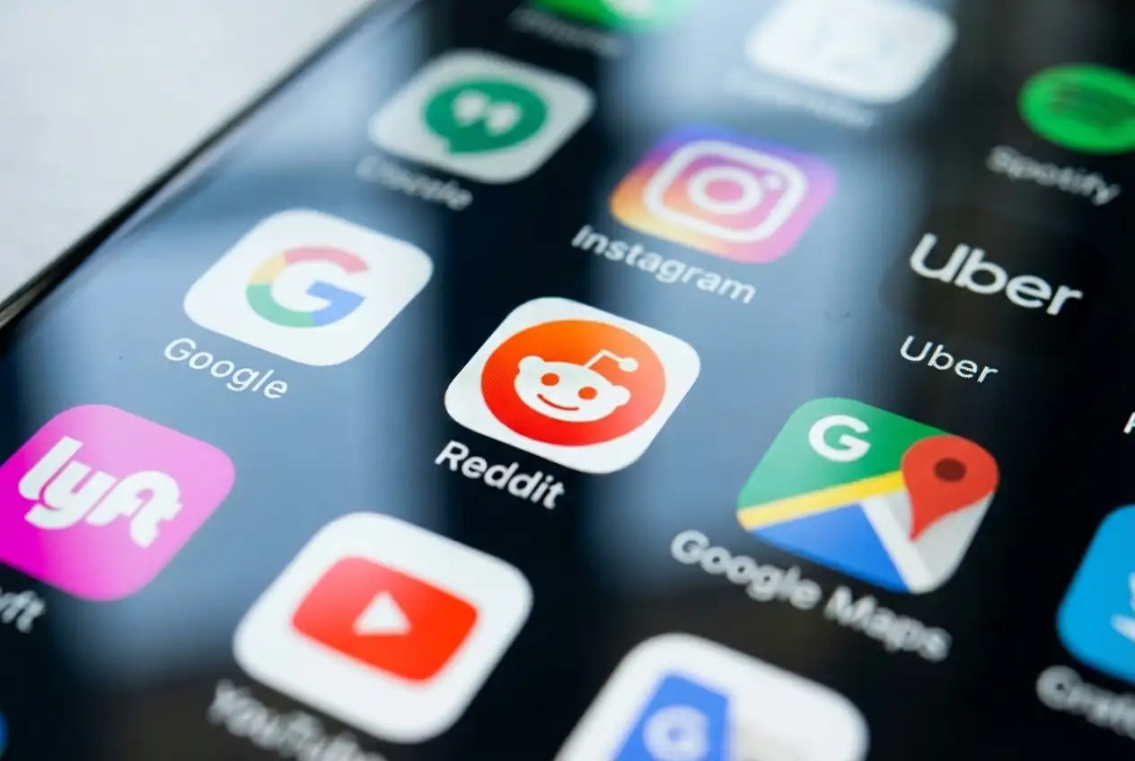 Reddit Stock Price Targets Lowered by Truist and Wells Fargo