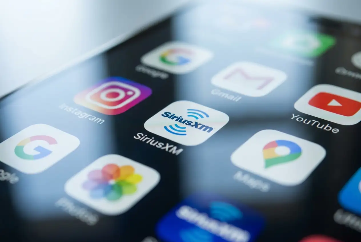 Sirius XM Hits 52-Week High, Topping $25 on Market Optimism