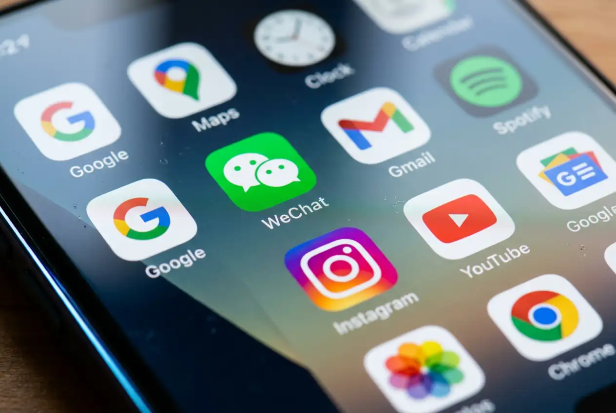 Naspers shares rally, fueled by Tencent’s upcoming WeChat AI agent